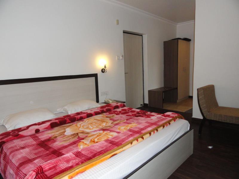 Hotel President Manāli Buitenkant foto